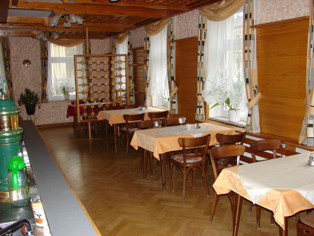 Hotel-Restaurant-Adler Reichenbach im Vogtland Dış mekan fotoğraf